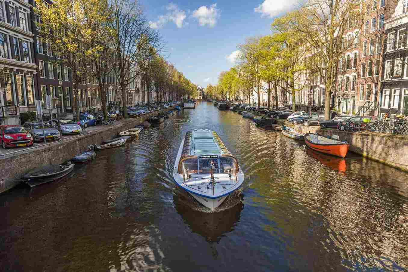 best time to travel to amsterdam