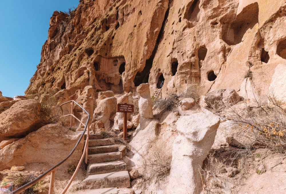 best time to travel to Santa Fe