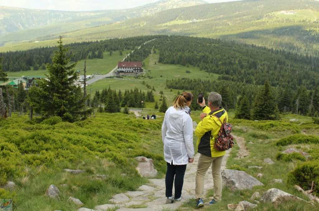 tours for Seniors Traveling Alone