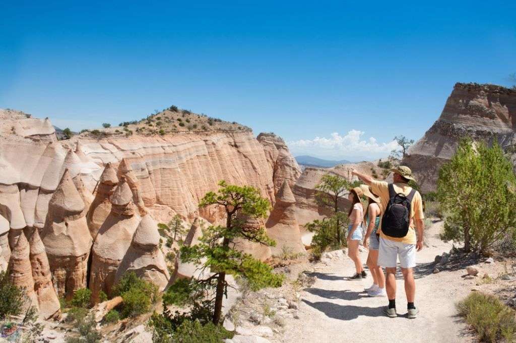 best time to travel to Santa Fe